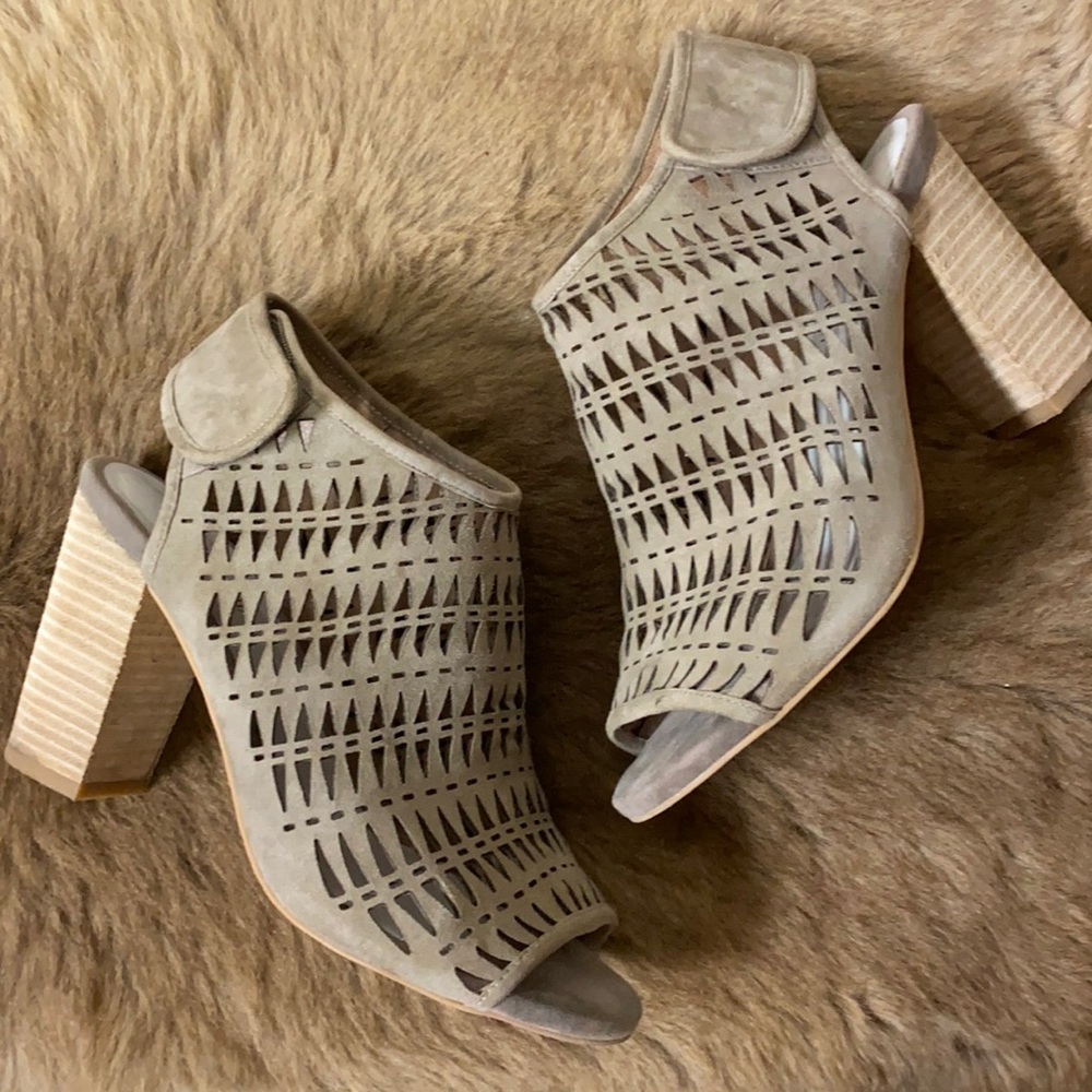 Jeffrey Campbell Quebec Suede Booties Sandals 8.5